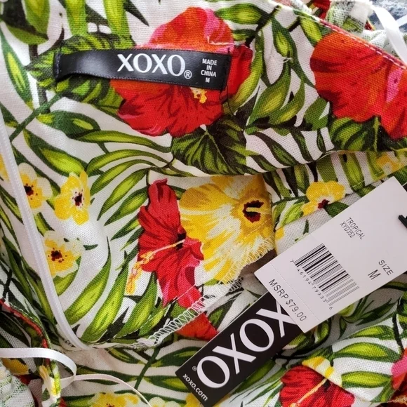 NEW XOXO Tropical Print Romper - Picture 4 of 5